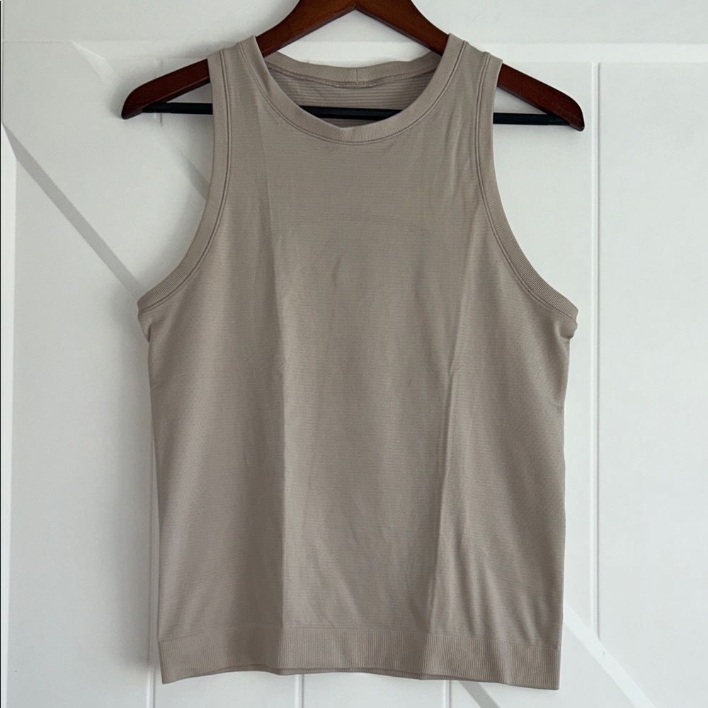 Lululemon Relaxed Swiftly Tank (color: muse), sz 6